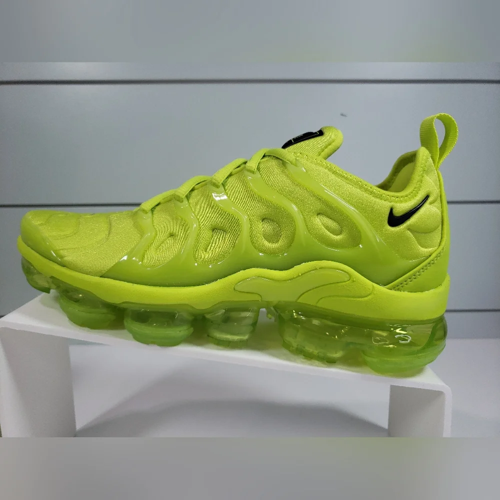 Nike Air VaporMax Plus Tennis Ball Neon Green Running Sneakers Size Women's 6.5